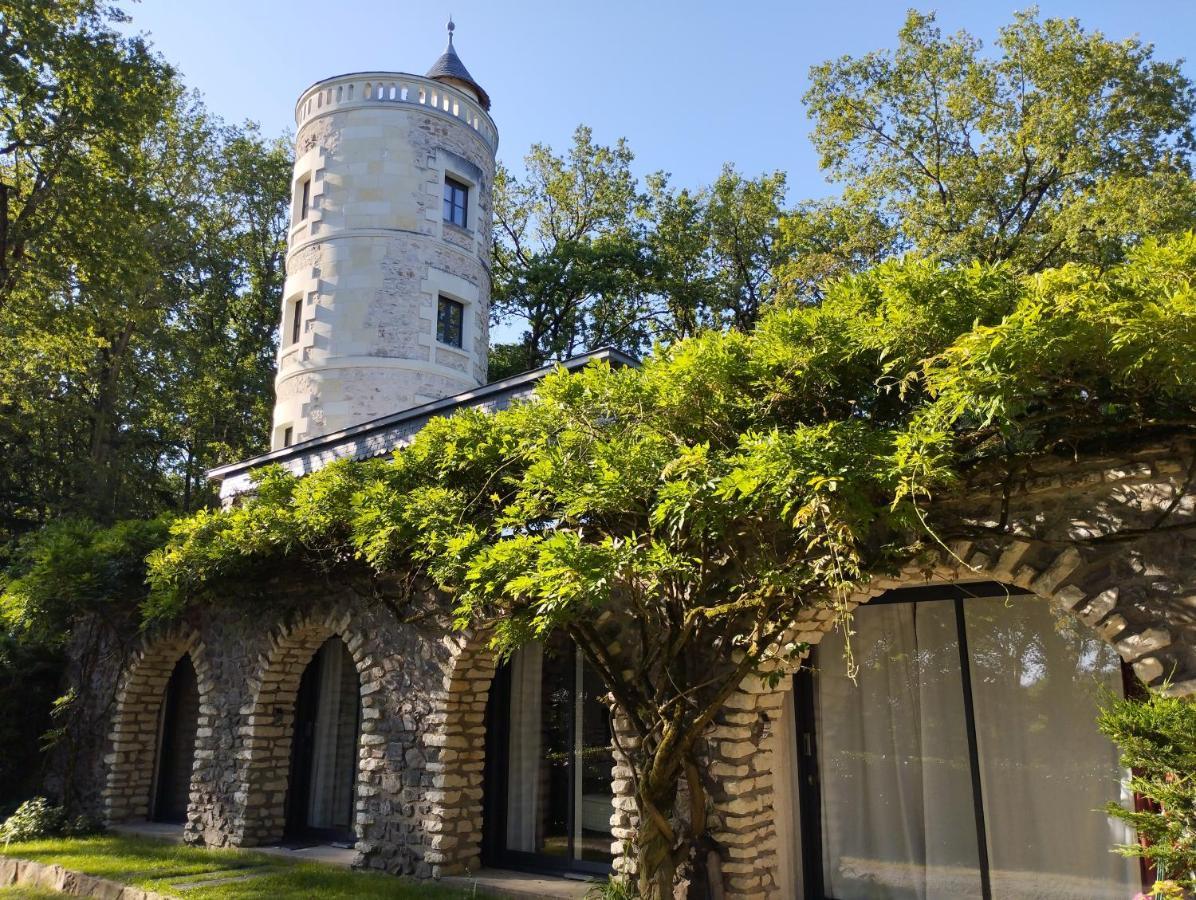 Chambres D'Hotes La Tour De Bellevue Saumur Eksteriør billede